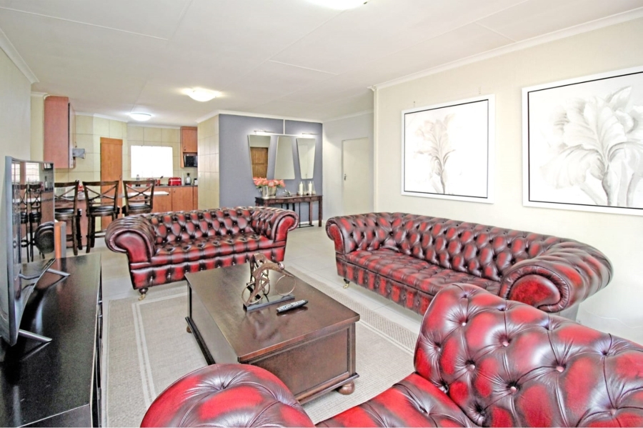 To Let 3 Bedroom Property for Rent in Thatchfield Cresent Gauteng
