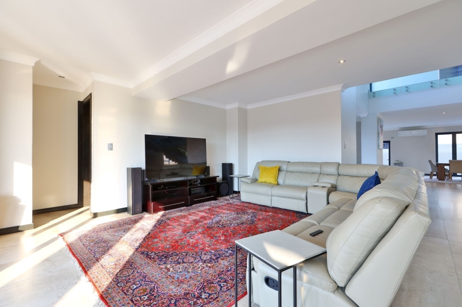 5 Bedroom Property for Sale in Waterfall Country Estate Gauteng