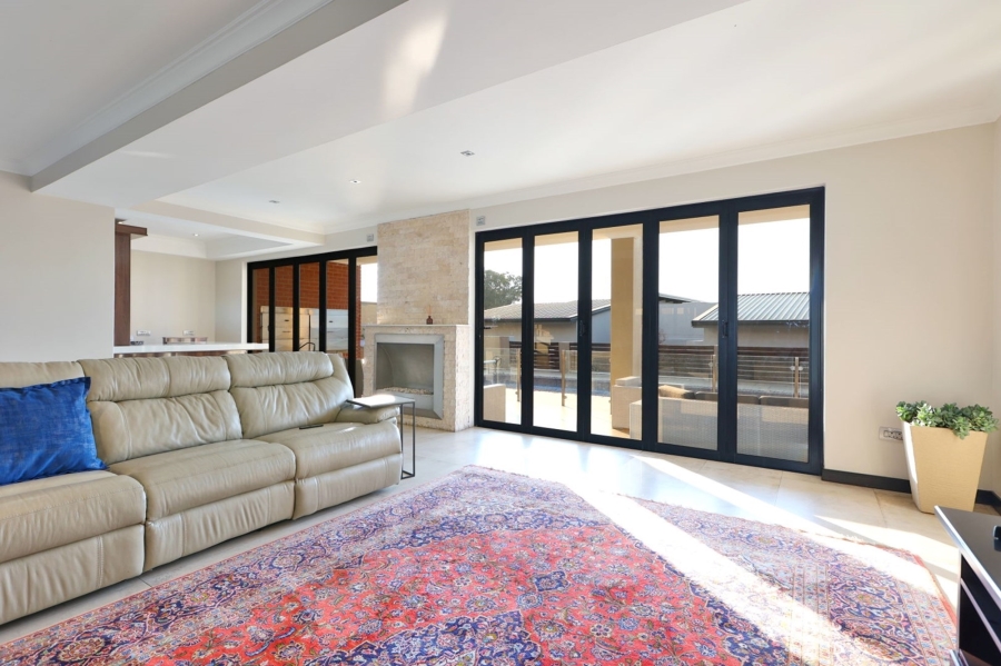 5 Bedroom Property for Sale in Waterfall Country Estate Gauteng