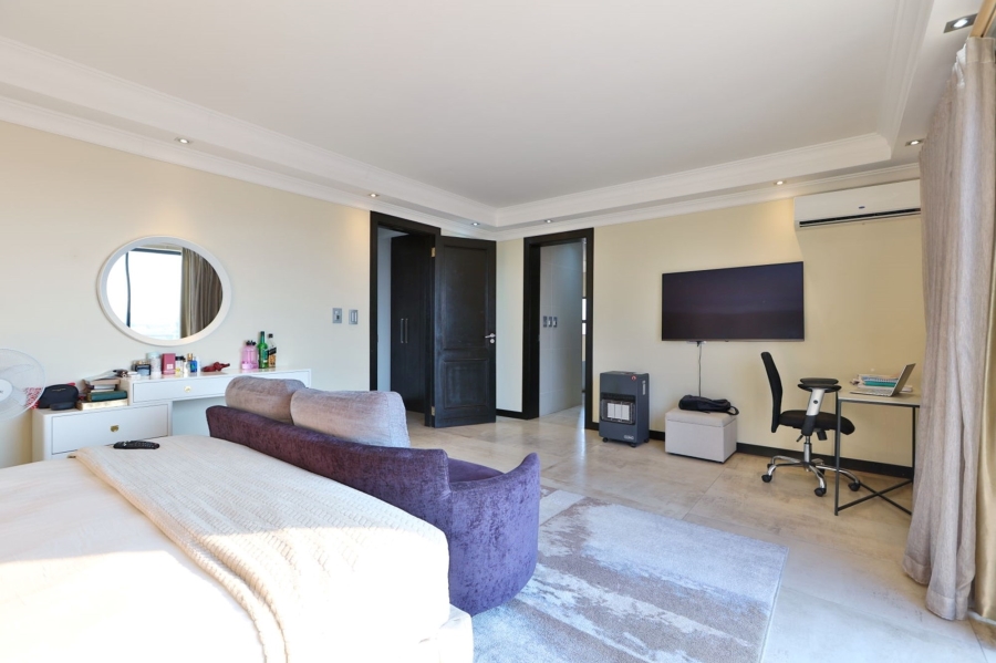 5 Bedroom Property for Sale in Waterfall Country Estate Gauteng