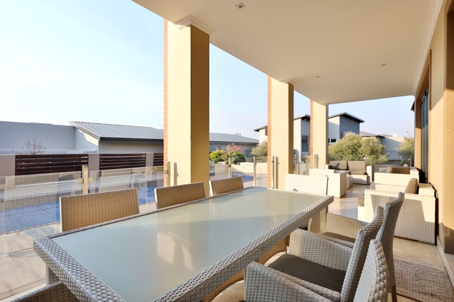 5 Bedroom Property for Sale in Waterfall Country Estate Gauteng
