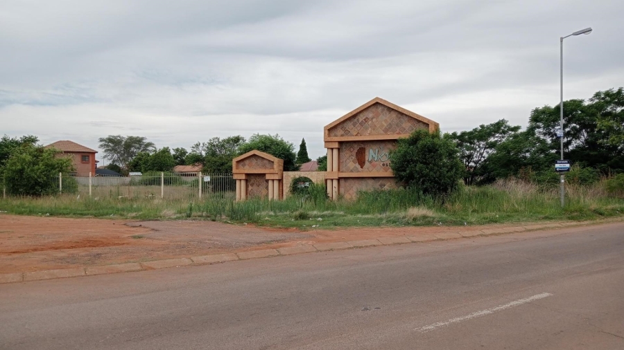 Commercial Property for Sale in Nkwe Estate Gauteng