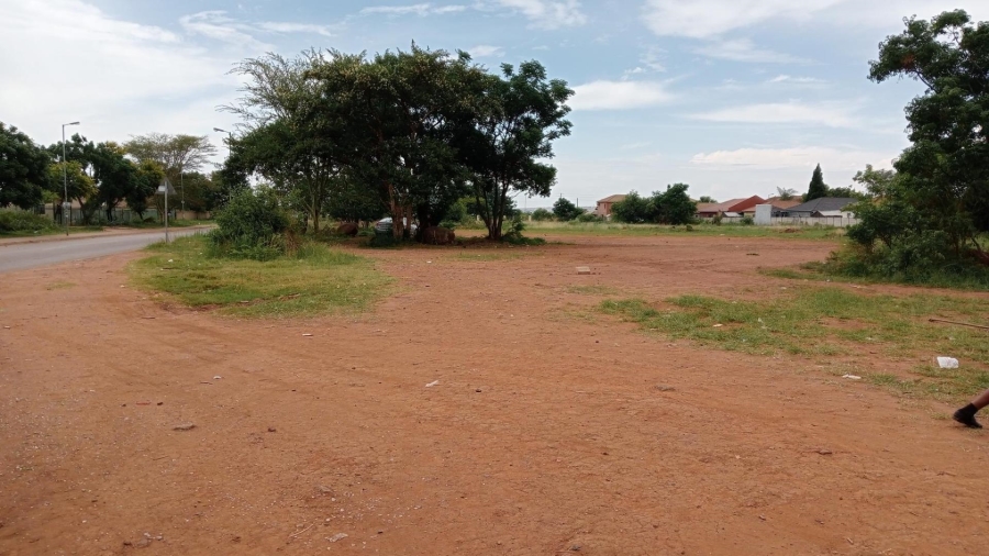Commercial Property for Sale in Nkwe Estate Gauteng