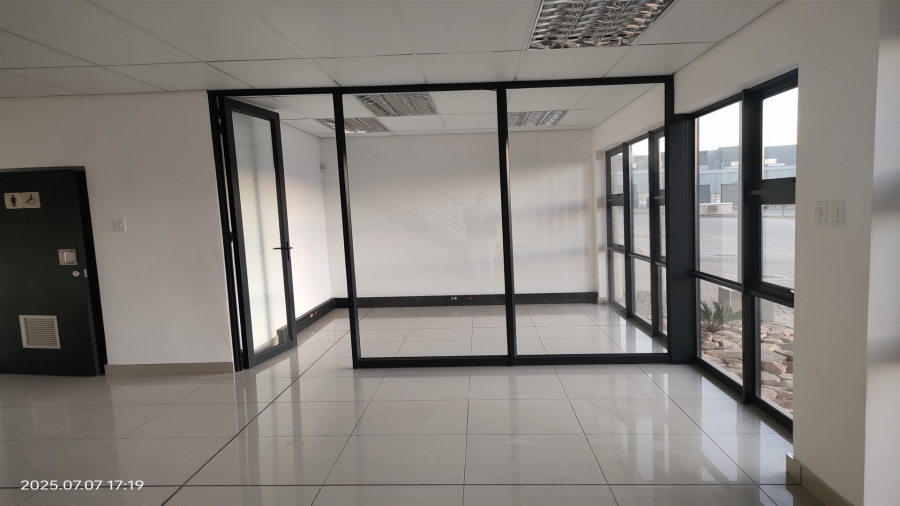 To Let commercial Property for Rent in North Riding Gauteng