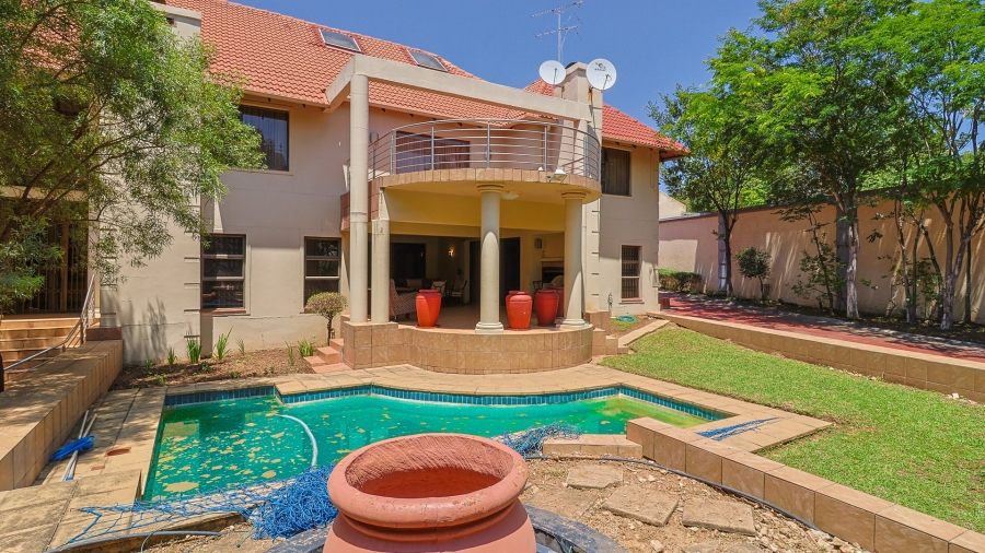 5 Bedroom Property for Sale in Bryanston Gauteng