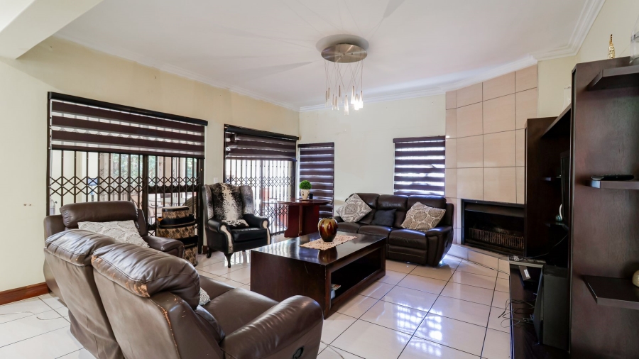 5 Bedroom Property for Sale in Bryanston Gauteng