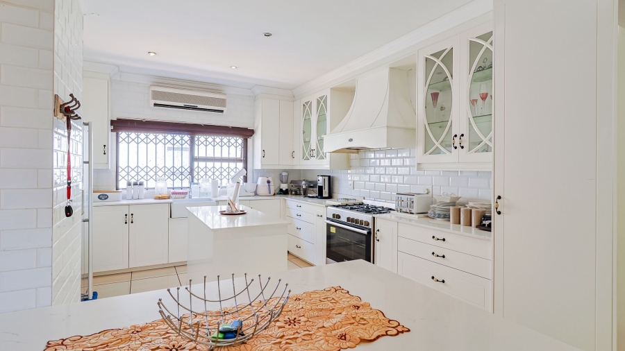 5 Bedroom Property for Sale in Bryanston Gauteng