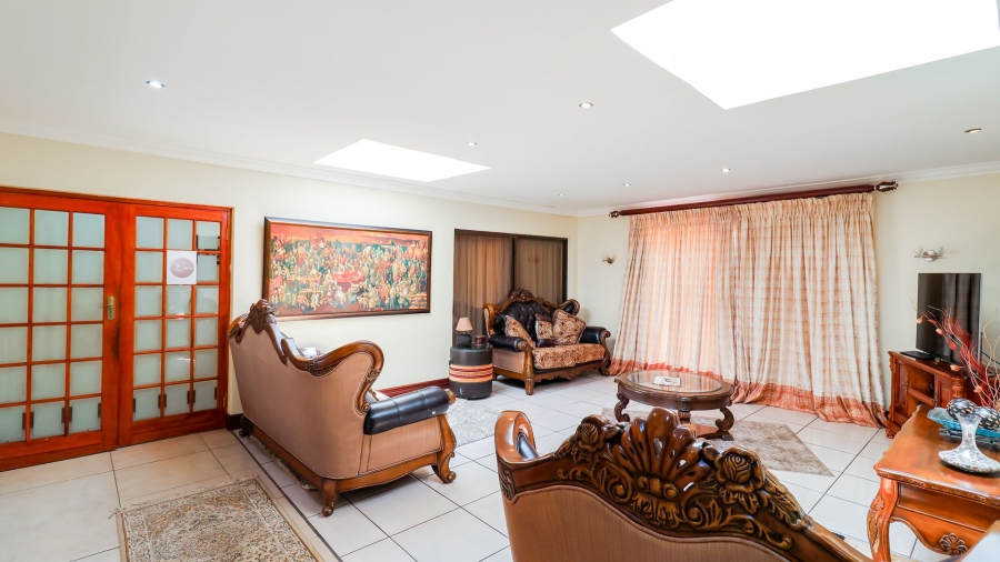 5 Bedroom Property for Sale in Bryanston Gauteng