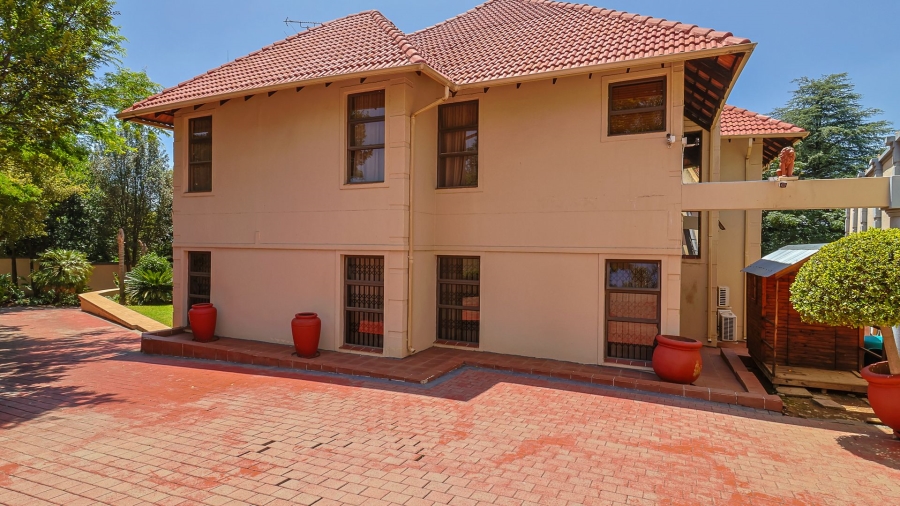 5 Bedroom Property for Sale in Bryanston Gauteng