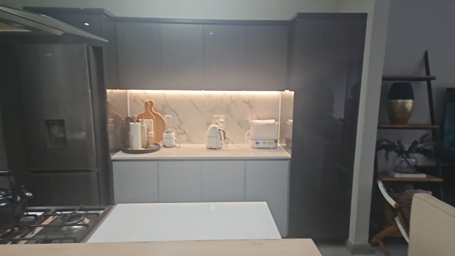 3 Bedroom Property for Sale in Carlswald Gauteng
