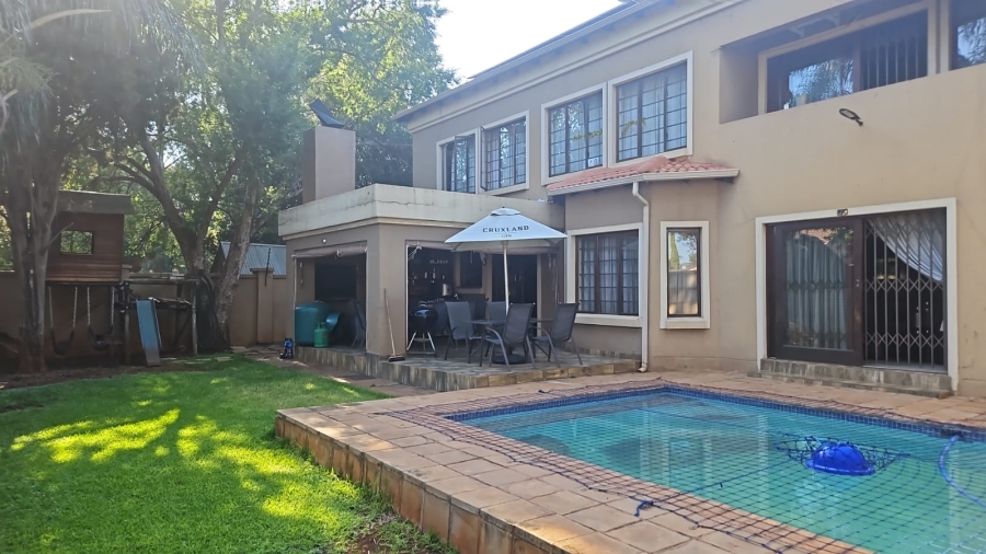 4 Bedroom Property for Sale in Wierda Park Gauteng