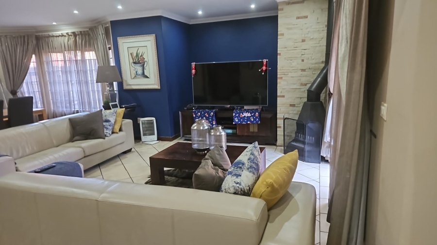 4 Bedroom Property for Sale in Wierda Park Gauteng