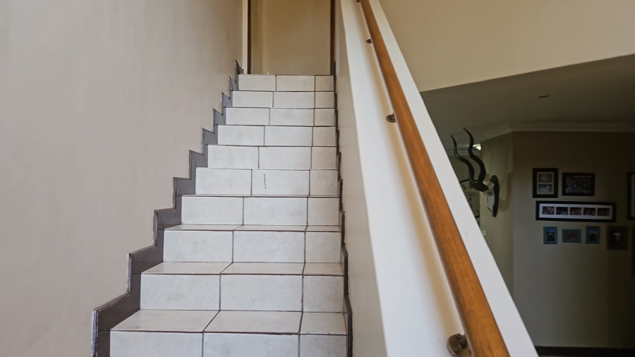 4 Bedroom Property for Sale in Wierda Park Gauteng