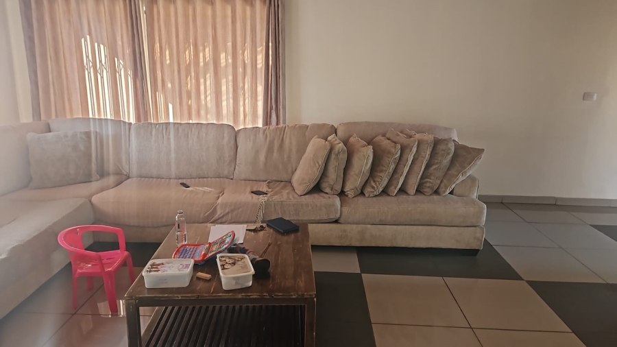 4 Bedroom Property for Sale in Wierda Park Gauteng