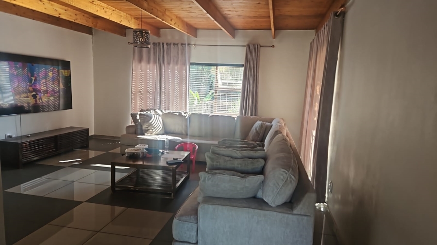 4 Bedroom Property for Sale in Wierda Park Gauteng