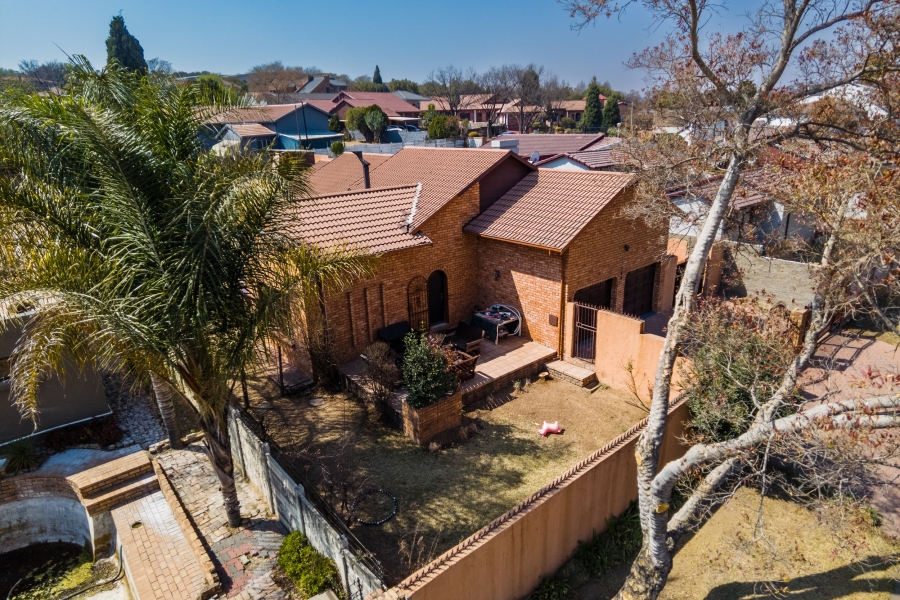 4 Bedroom Property for Sale in Country View Gauteng