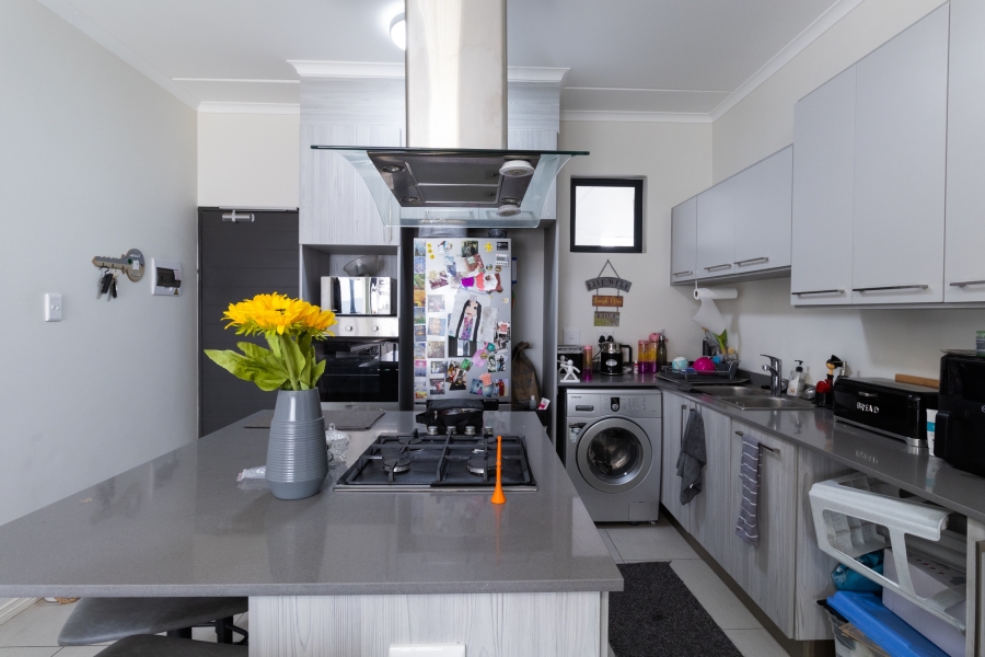 2 Bedroom Property for Sale in Erand Gardens Gauteng