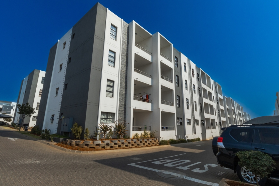 2 Bedroom Property for Sale in Erand Gardens Gauteng
