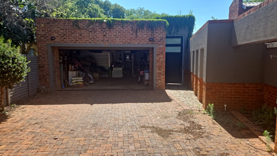 4 Bedroom Property for Sale in Eldoraigne Gauteng