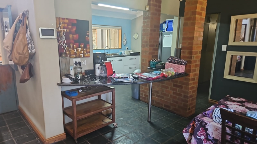 4 Bedroom Property for Sale in Eldoraigne Gauteng