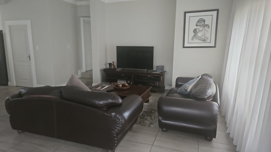 4 Bedroom Property for Sale in Blue Valley Golf Estate Gauteng