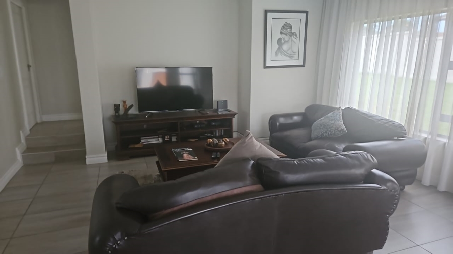 4 Bedroom Property for Sale in Blue Valley Golf Estate Gauteng