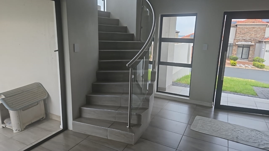 4 Bedroom Property for Sale in Blue Valley Golf Estate Gauteng
