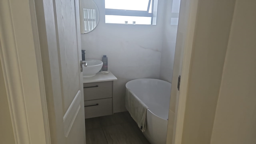 4 Bedroom Property for Sale in Blue Valley Golf Estate Gauteng