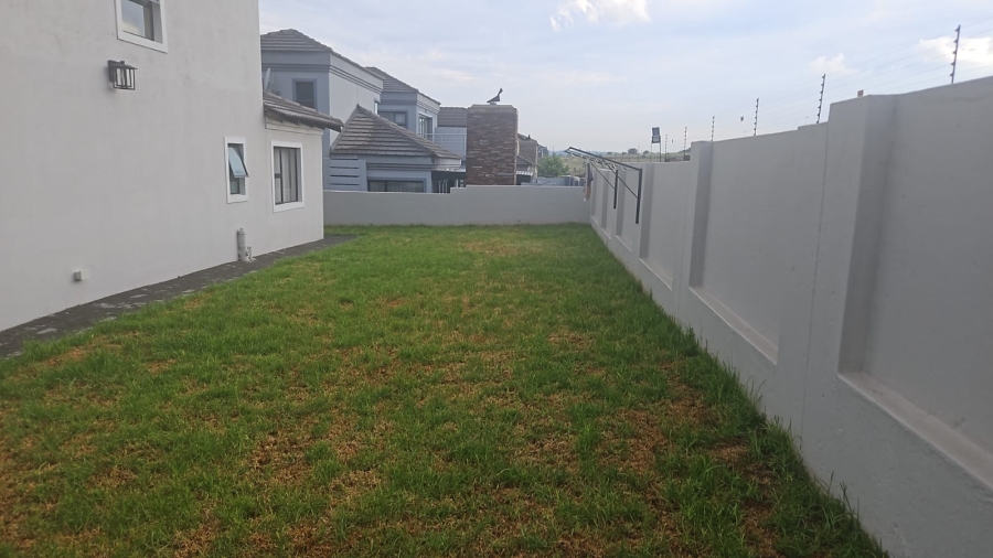 4 Bedroom Property for Sale in Blue Valley Golf Estate Gauteng