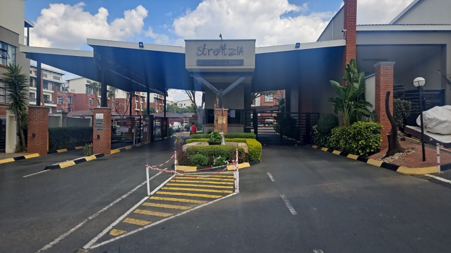 2 Bedroom Property for Sale in Greenstone Hill Gauteng