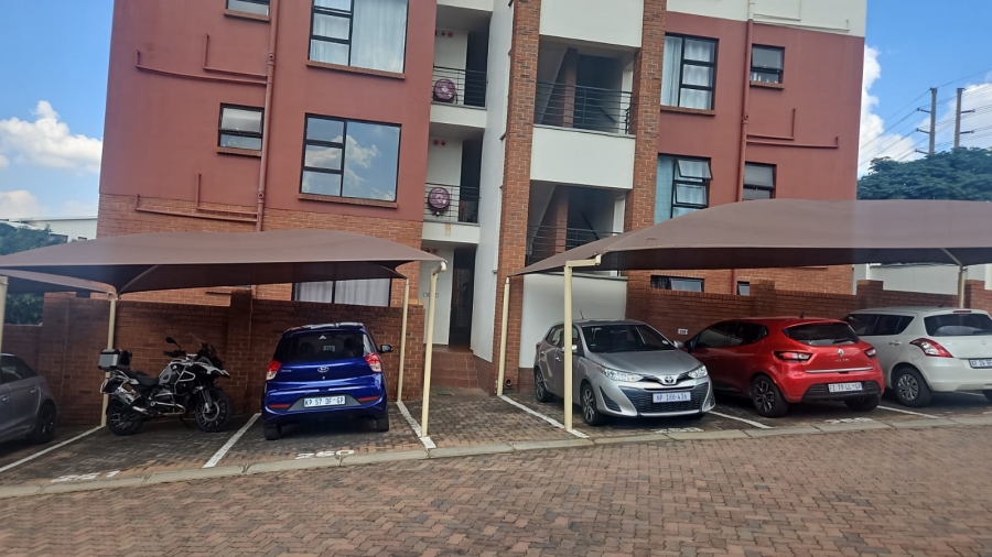 2 Bedroom Property for Sale in Greenstone Hill Gauteng