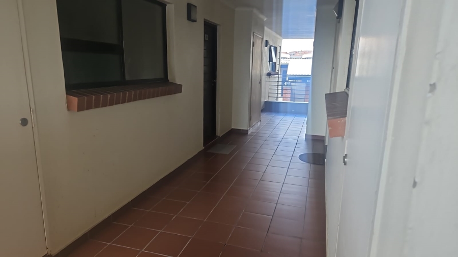 2 Bedroom Property for Sale in Greenstone Hill Gauteng