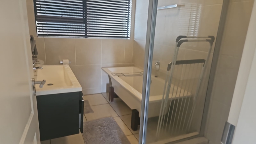 2 Bedroom Property for Sale in Greenstone Hill Gauteng