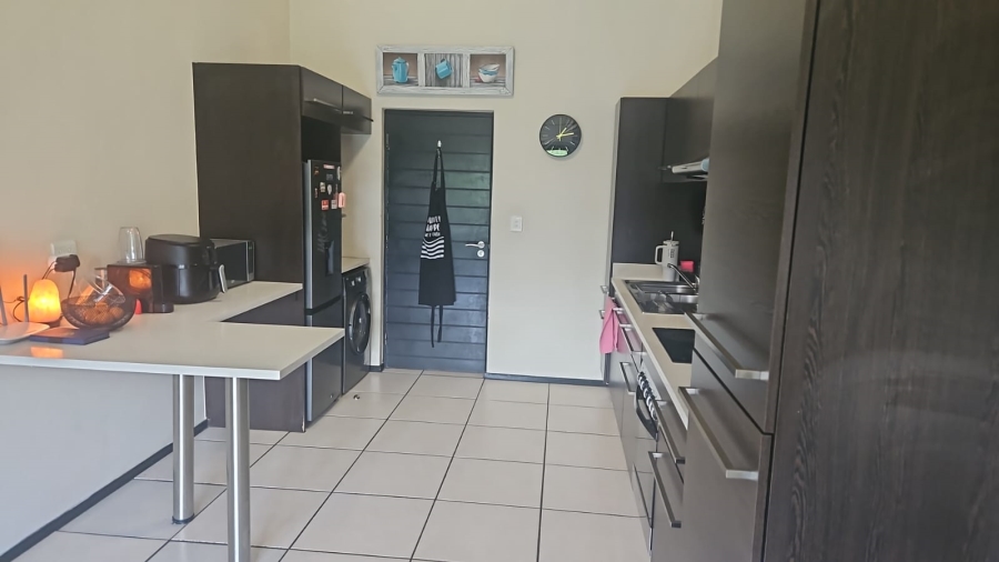 2 Bedroom Property for Sale in Greenstone Hill Gauteng