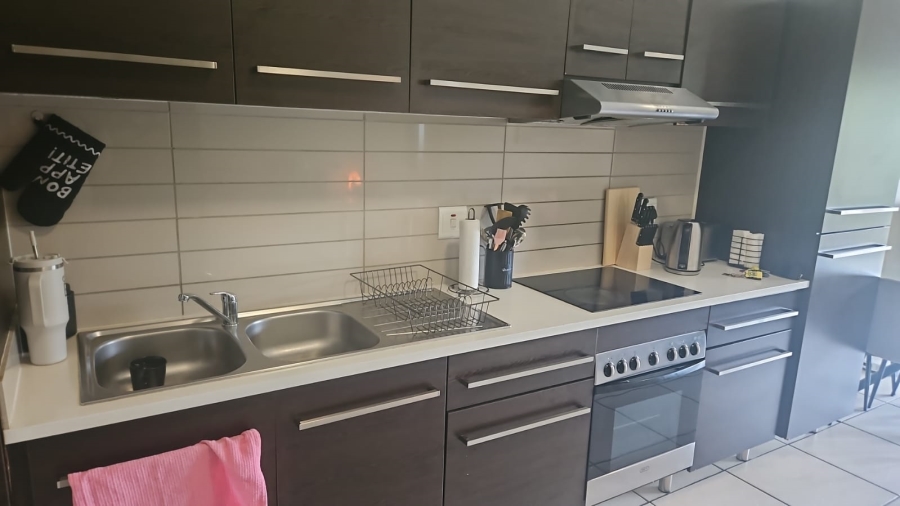 2 Bedroom Property for Sale in Greenstone Hill Gauteng