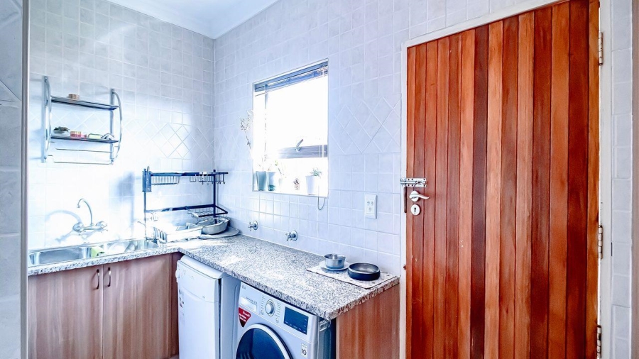 3 Bedroom Property for Sale in The Wilds Gauteng