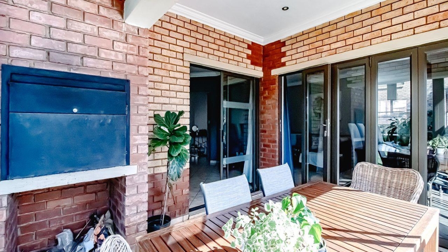3 Bedroom Property for Sale in The Wilds Gauteng