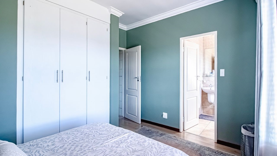 3 Bedroom Property for Sale in The Wilds Gauteng