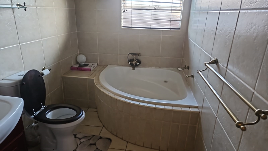 3 Bedroom Property for Sale in Terenure Gauteng