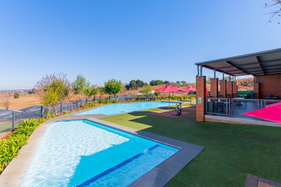 1 Bedroom Property for Sale in Lilianton Gauteng