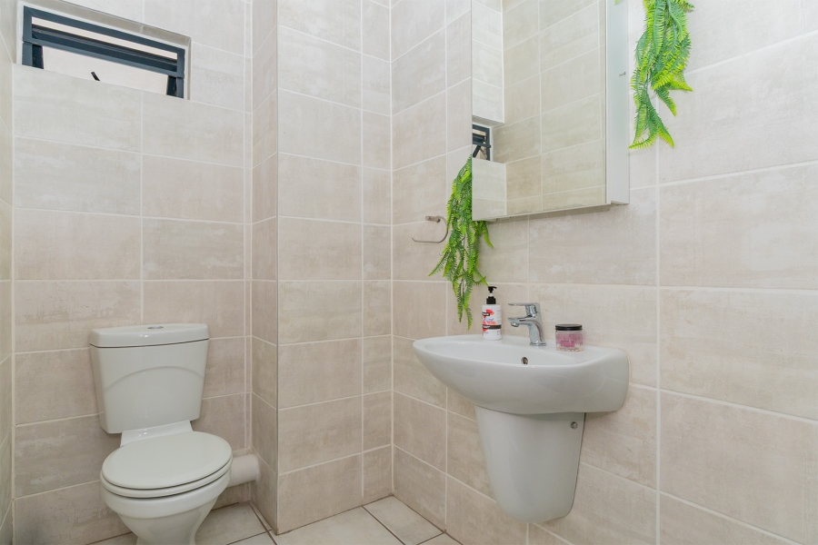 1 Bedroom Property for Sale in Lilianton Gauteng