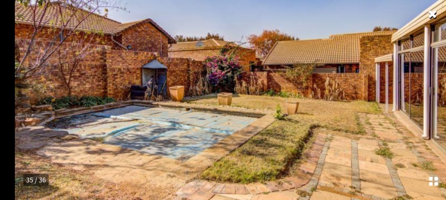 4 Bedroom Property for Sale in Glen Marais Gauteng