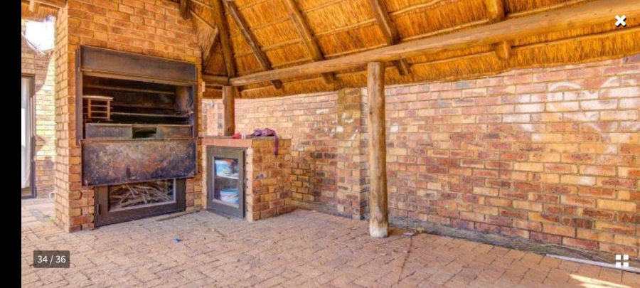4 Bedroom Property for Sale in Glen Marais Gauteng