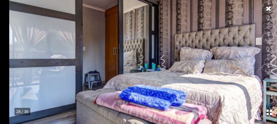 4 Bedroom Property for Sale in Glen Marais Gauteng