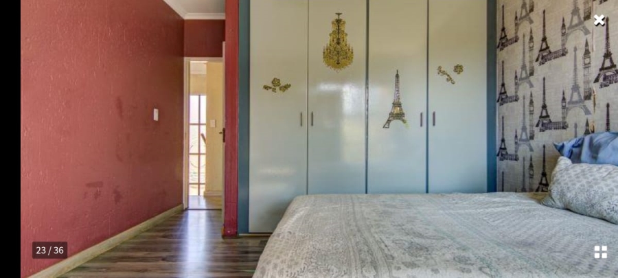 4 Bedroom Property for Sale in Glen Marais Gauteng