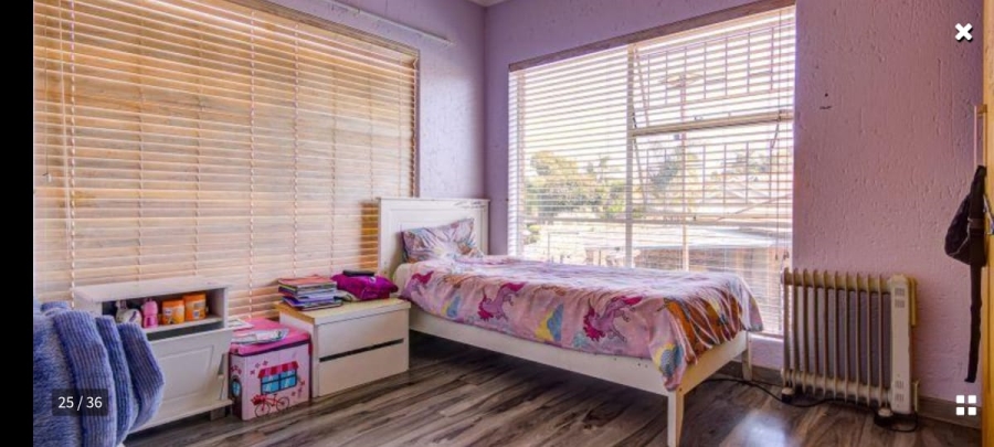 4 Bedroom Property for Sale in Glen Marais Gauteng