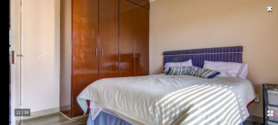 4 Bedroom Property for Sale in Glen Marais Gauteng