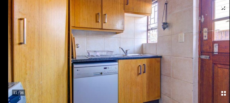 4 Bedroom Property for Sale in Glen Marais Gauteng