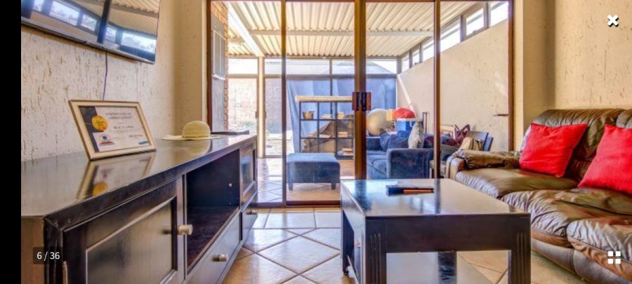 4 Bedroom Property for Sale in Glen Marais Gauteng