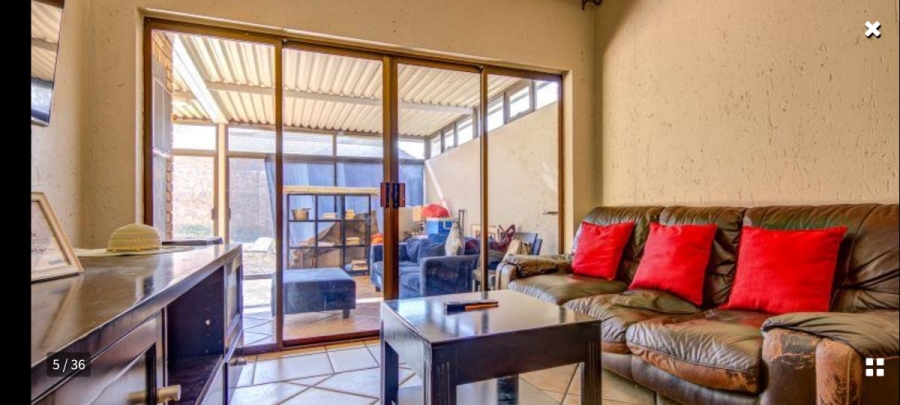 4 Bedroom Property for Sale in Glen Marais Gauteng